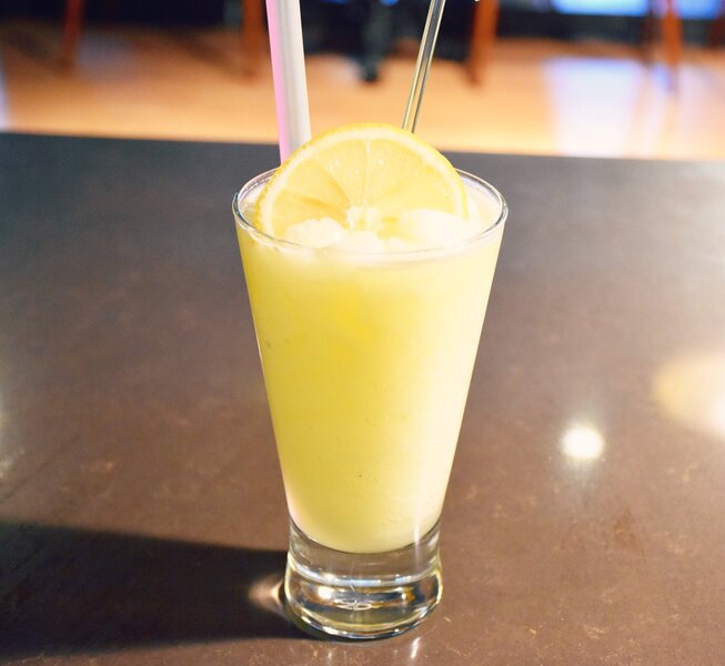 Lemon frozen drink
